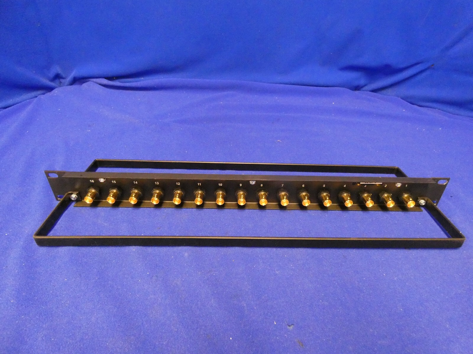 Bittree 12G+ BNC Coaxial Bulkhead Patch Panel (16 connectors)