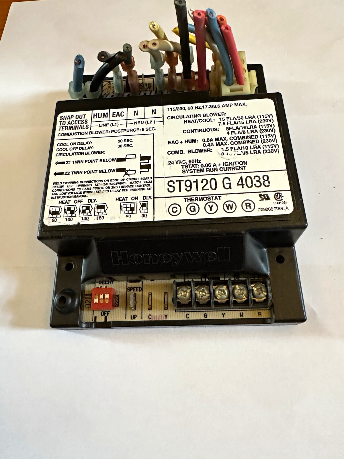 Honeywell ST9120G4038 Furnace Control Board Ignition Module 115/230V Used