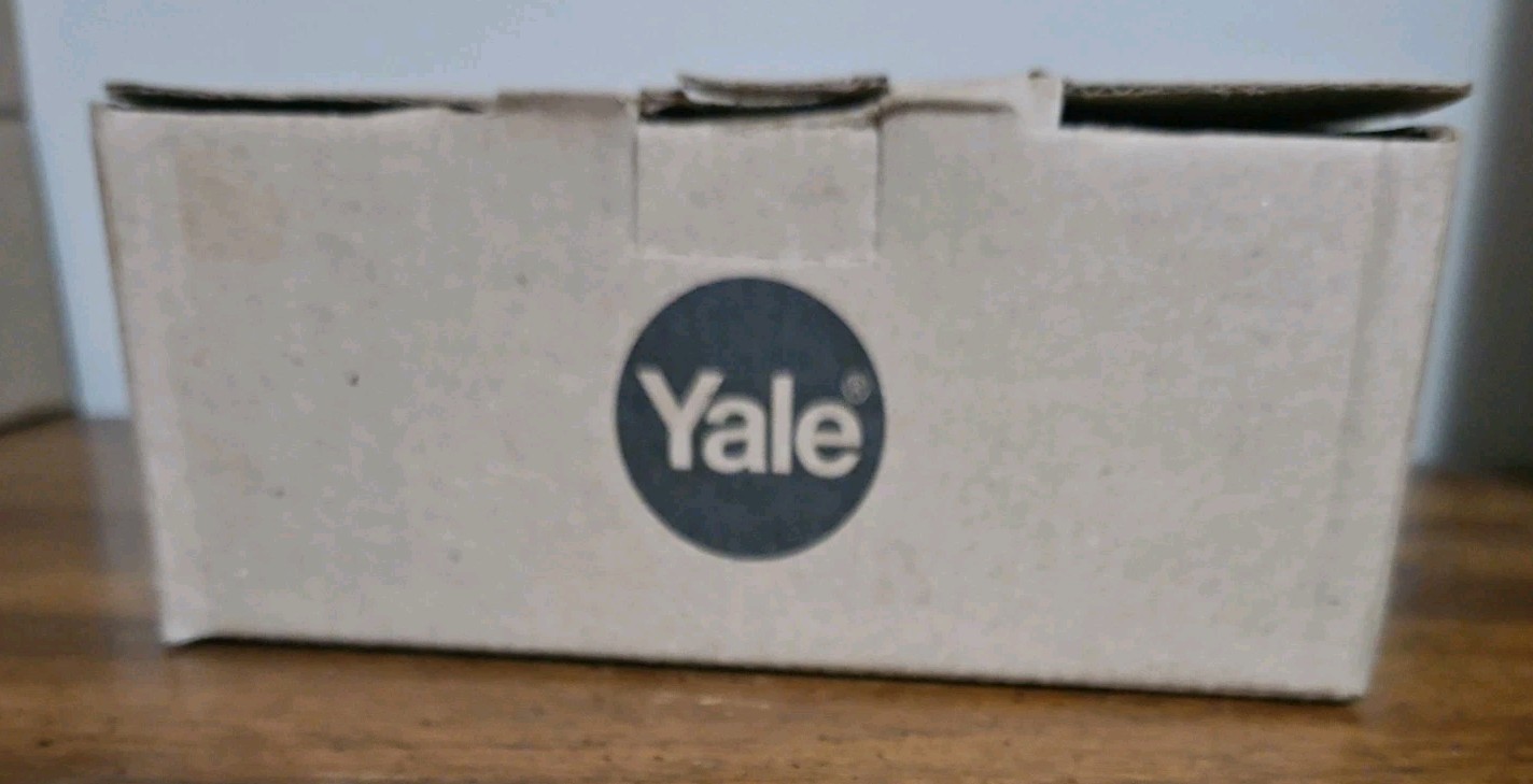 Yale YR771 VI BSP Flat Lever Entry Door Handle Set BLACK New Traditions Key 7836
