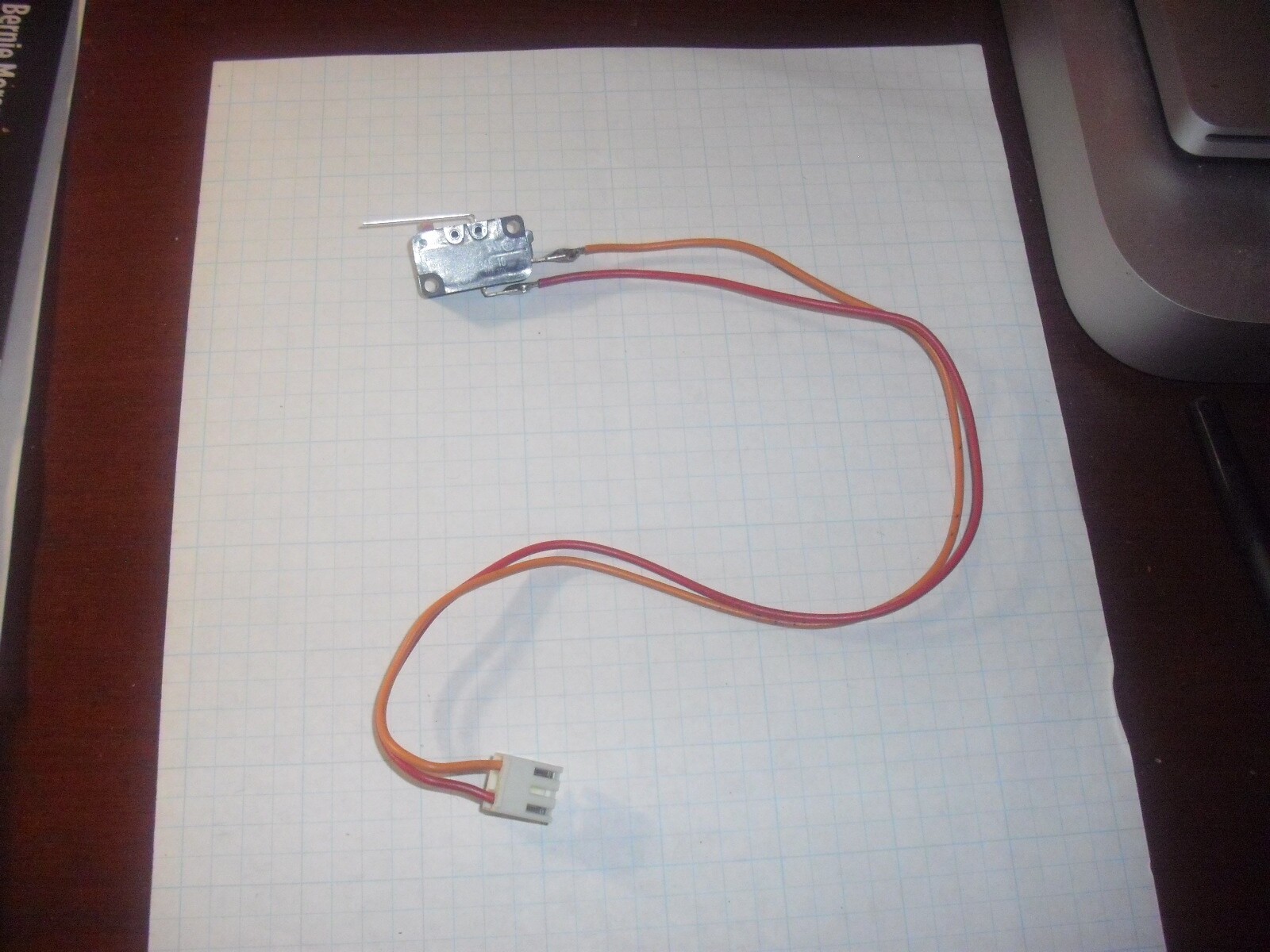 Omron Micro Miniature Lever Swtich D3V-162-3A5-10, 11A 250 VAC, 10A 30 VDC