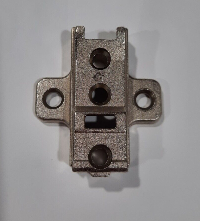 GRASS Hinge mounting plate, #10767, 9.3mm height, 3000 Series, "050"