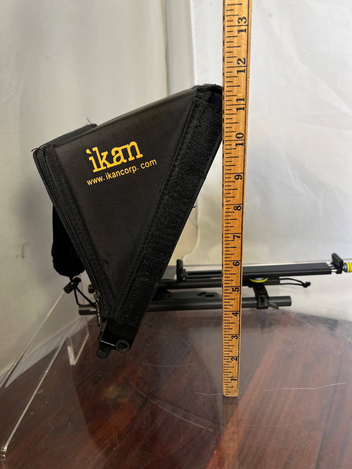 iKan iPad Tablet Teleprompter