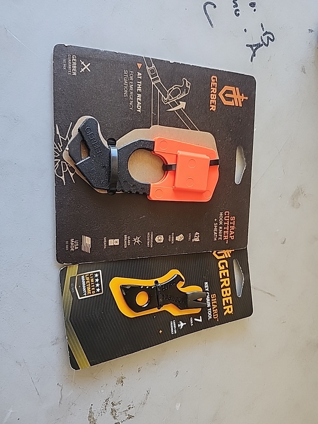 Gerber Strap Cutter With Sheath - black orange- New with Key chain tool