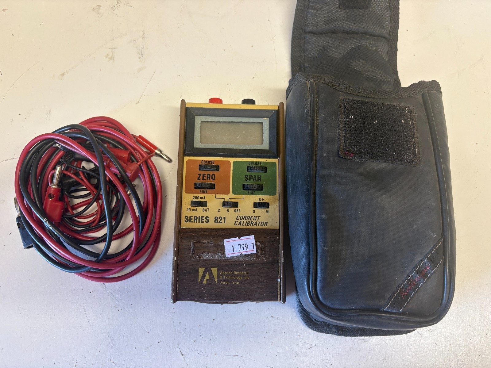 Series 821 Current Calibrator cable and Case