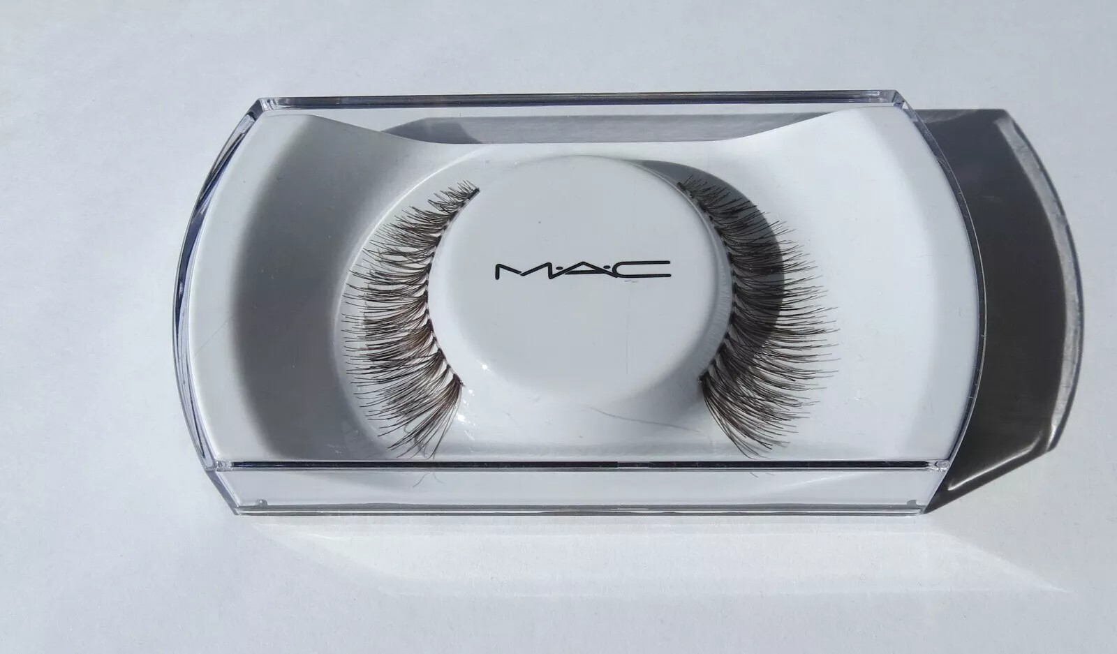 MAC Cosmetics False Eyelashes #36 DREAMGIRL Natural Flared Reusable NIB