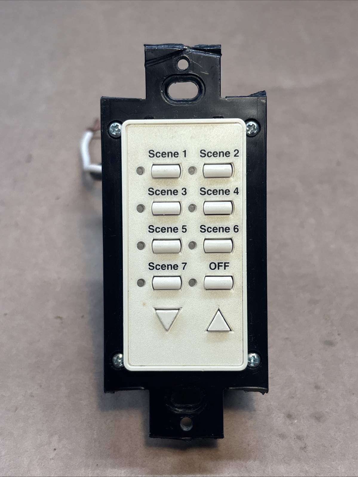 Leviton Monet MN00C 7 Scene Controller 120VAC/VCA 60Hz 3 Watts