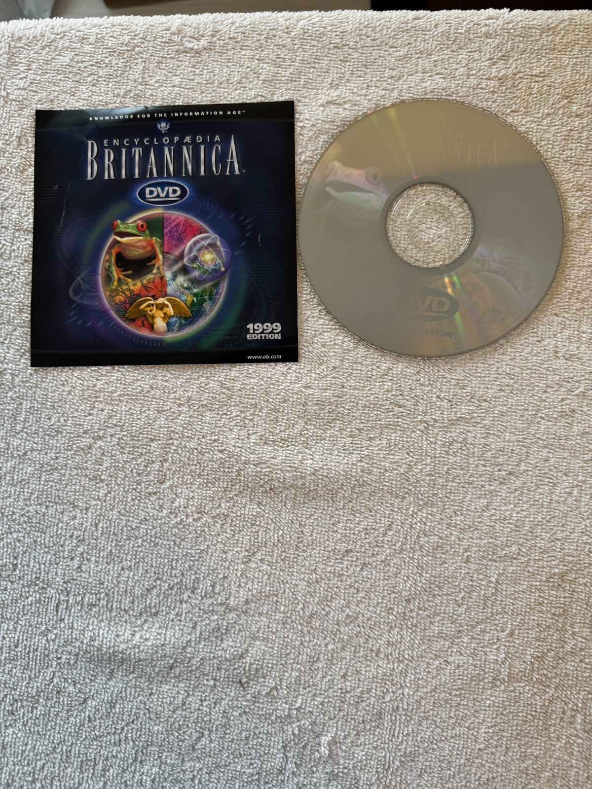 Britannica Encyclopedia - (PC 1999) - DVD ONLY W/FRONT JEWEL CASE INSERT ONLY!!