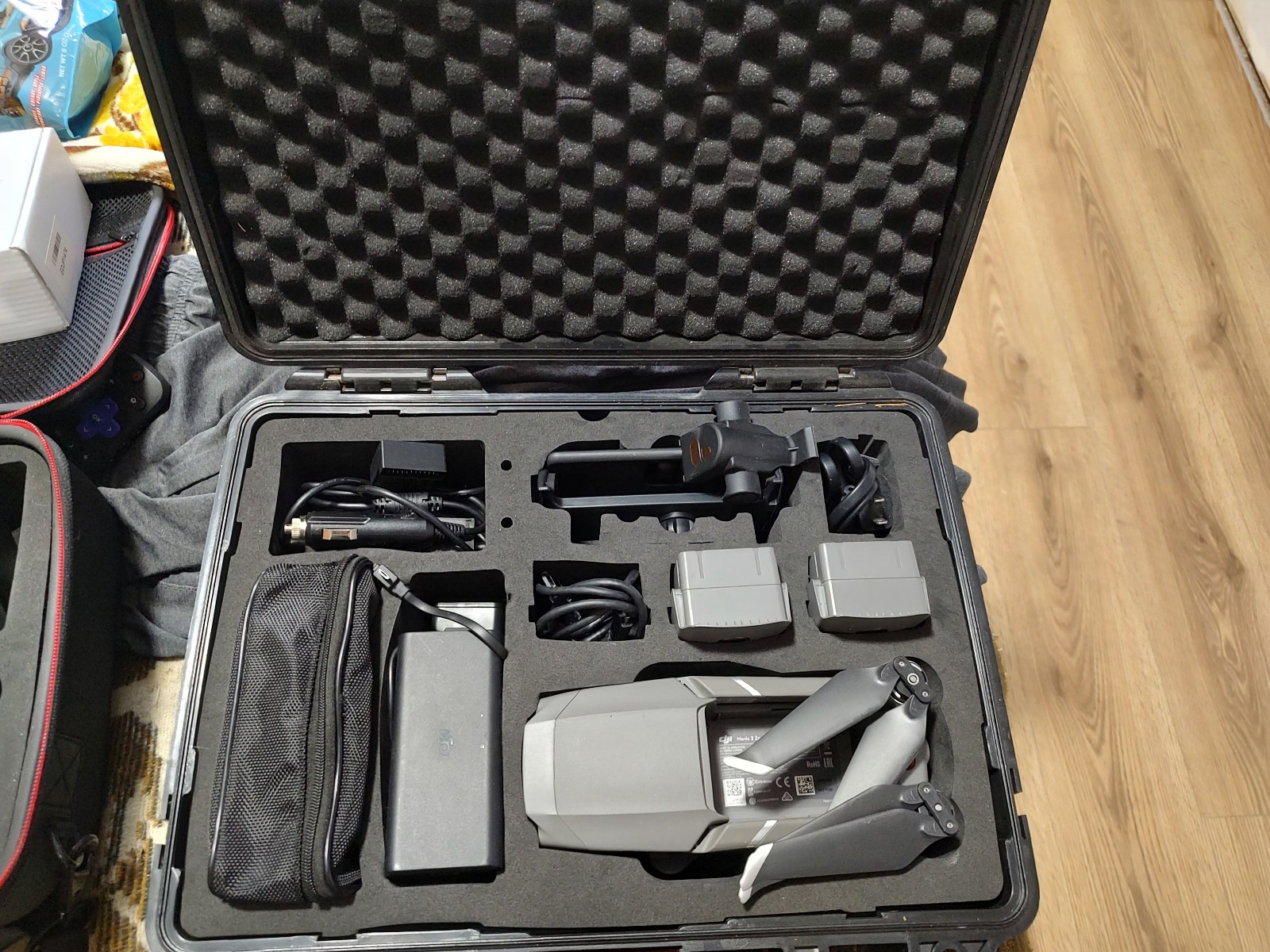 Mavic 2 Pro/Zoom Drone with 4k camera and zoom capabilities