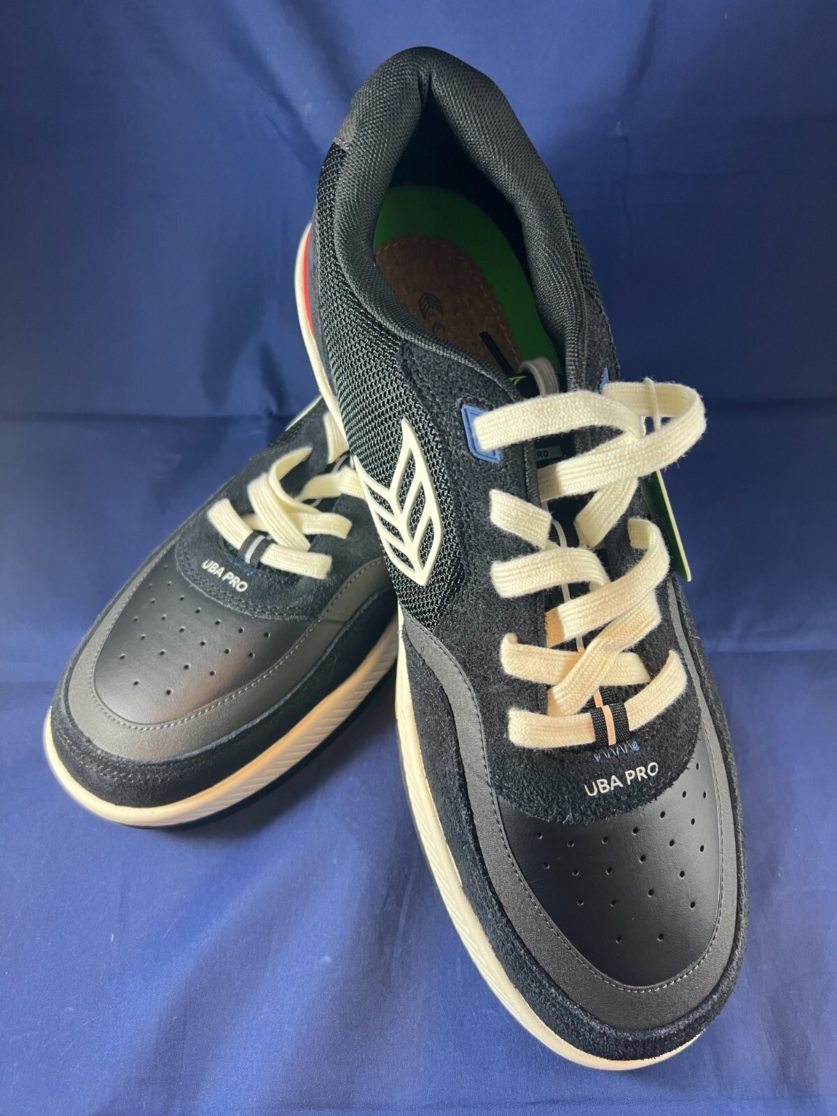 Cariuma UBA Pro Black Red Ivory Men Sneakers NEW NOT IN THE BOX