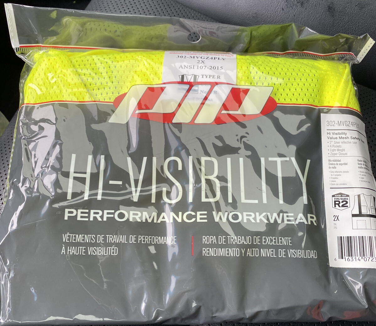 PIP safety vest High Visibility Warning Zippered 4 Pocket Vest 2XL Type R2. z