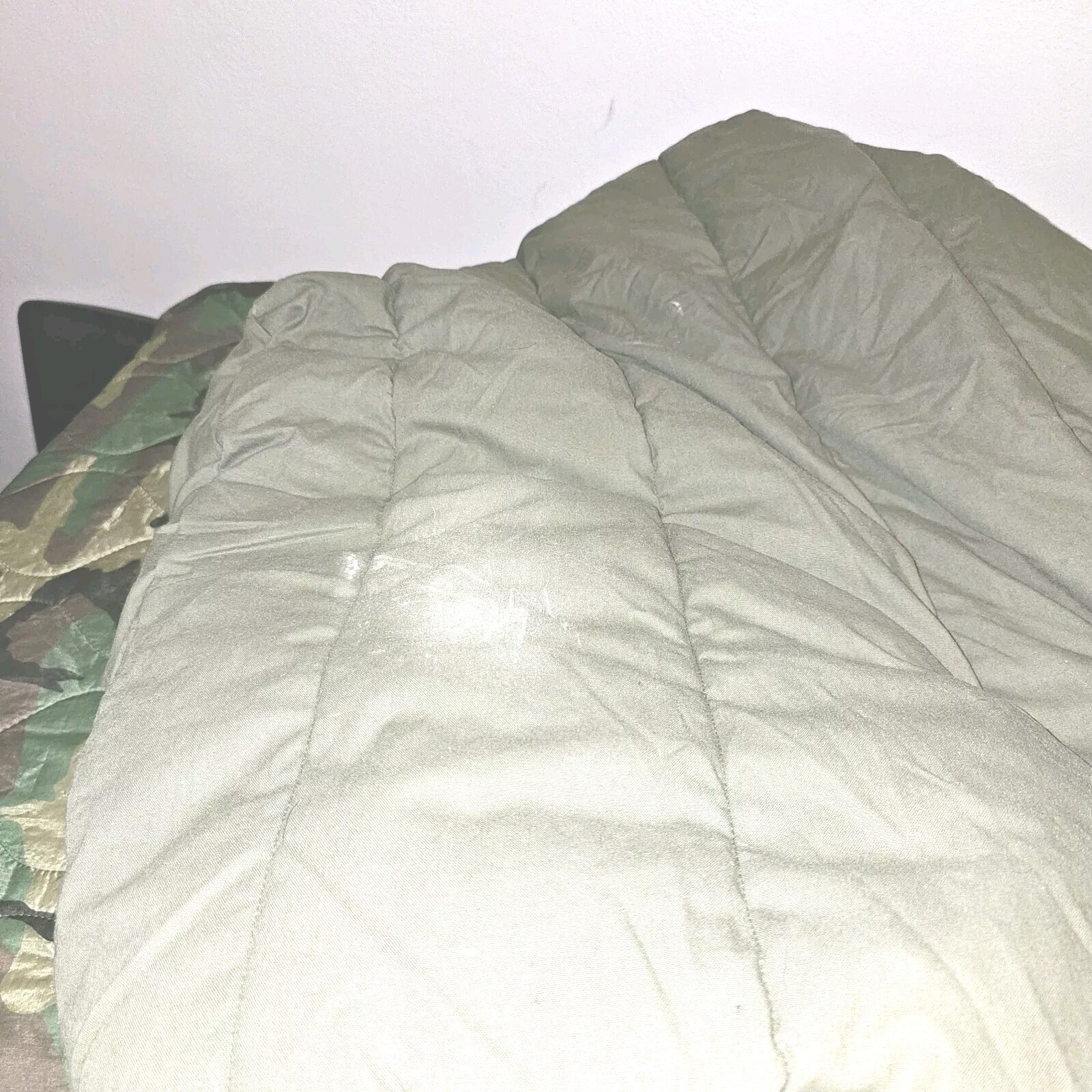 Vintage USGI Intermediate Cold Sleeping Bag - NSN: 8465-01-049-0888