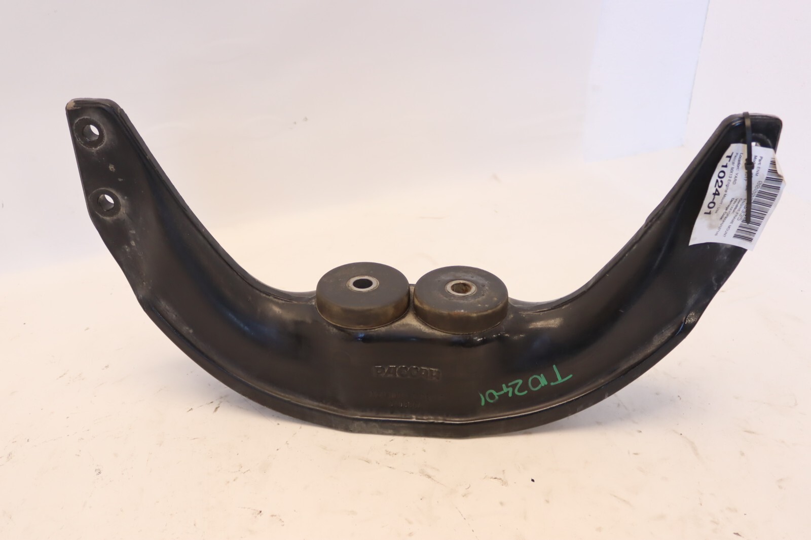 13-22 KENWORTH T680 PACCAR MX-13 ENGINE CROSSMEMBER SUPPORT BRACKET MOUNT OEM