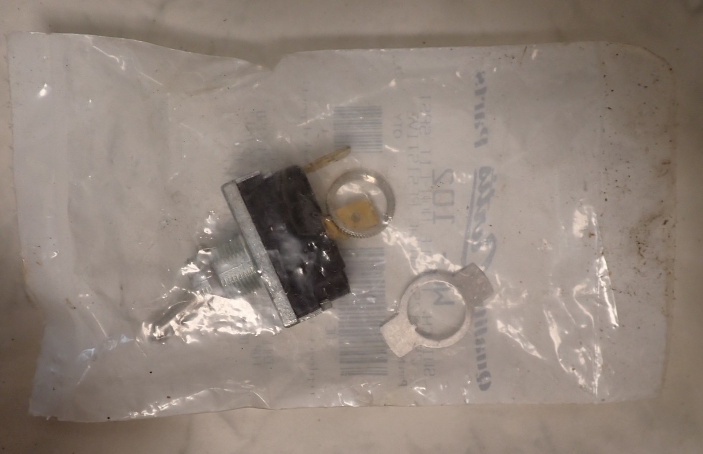 Curtis WC-102 Non-Lit Toggle Switch 25A 125/250V