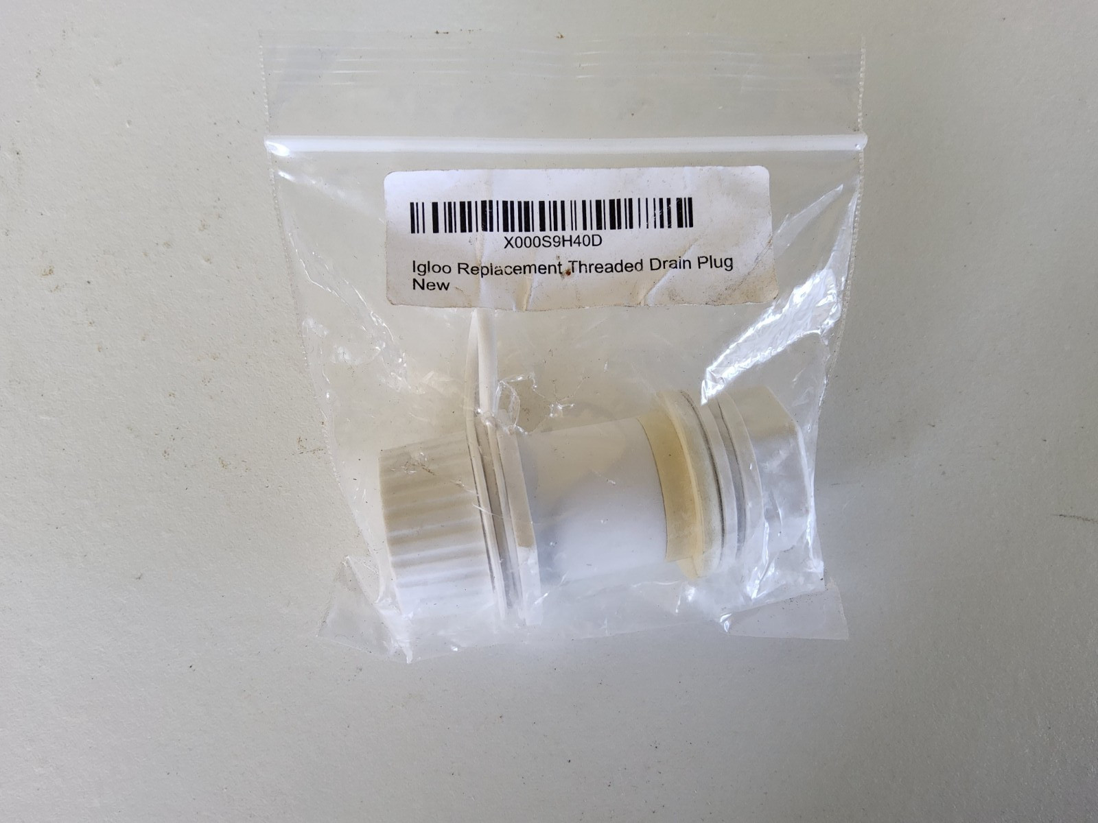 Igloo Replacement Threaded Drain Plug One Size, White