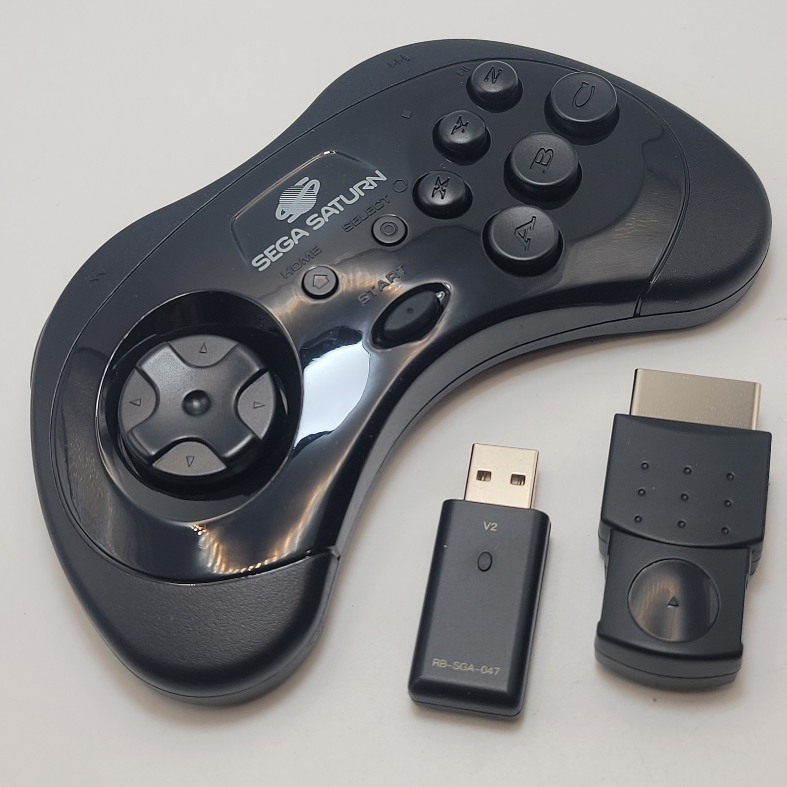 Retro-Bit 2.4GHz V2 Wireless Controller 8-Button Sega Saturn, Genesis Mini Black