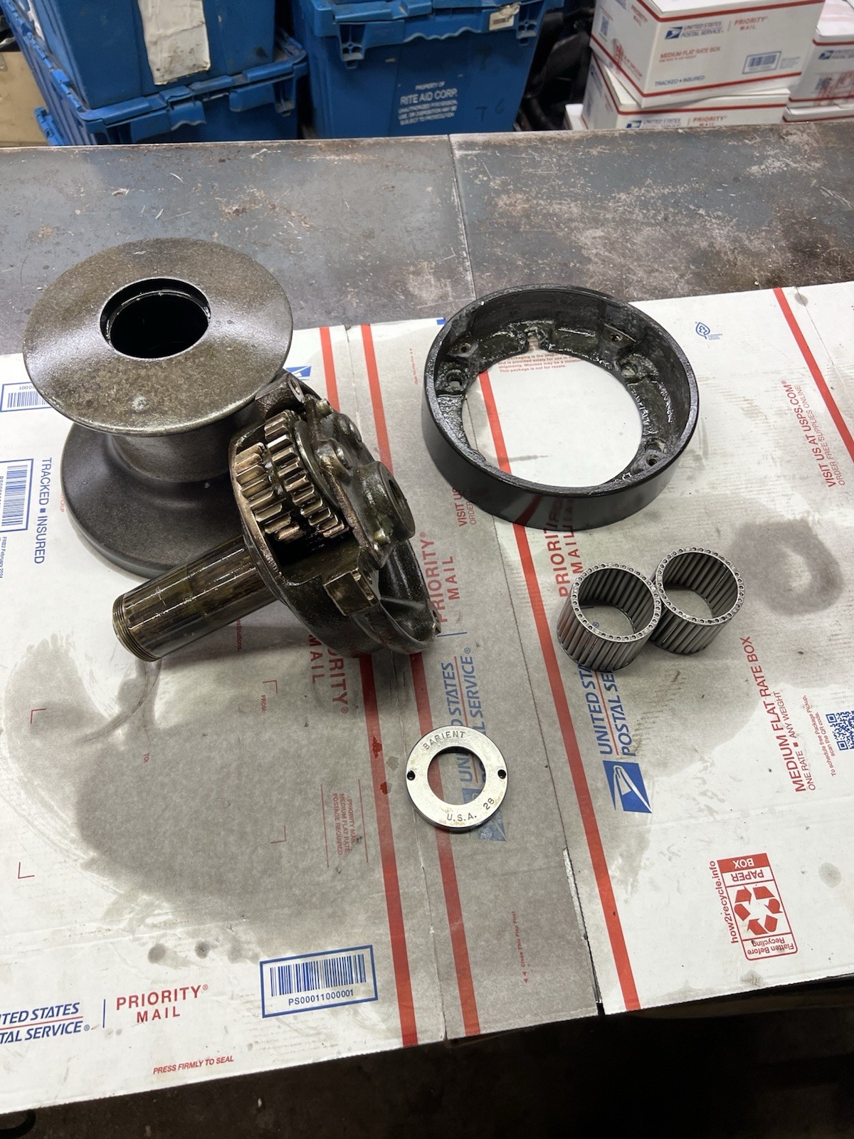 Barient 28 sailboat winch