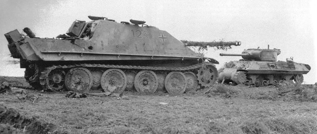 WWII B&W Photo German Jagdpanther Remagen WW2 World War Two / 4042