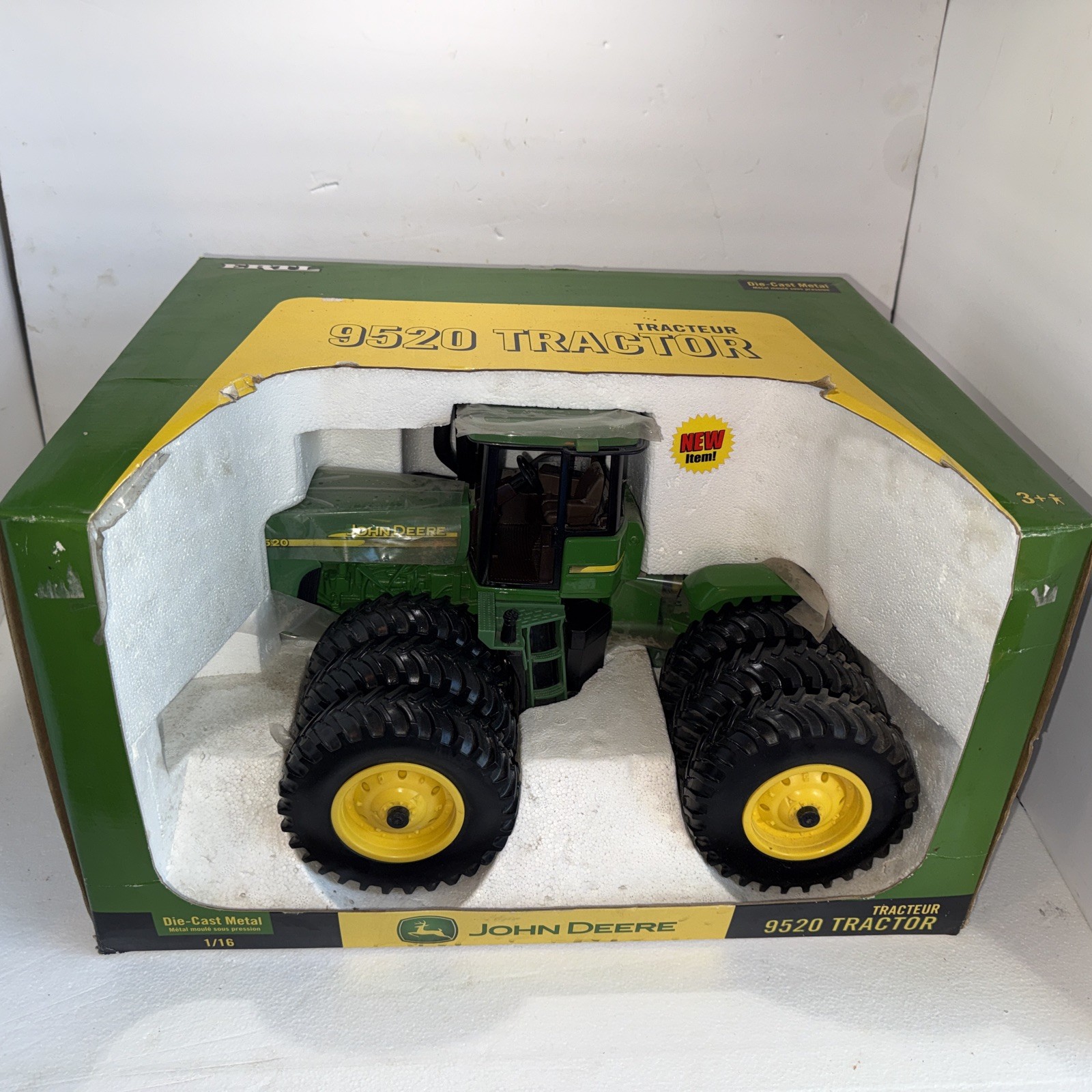 1/16 JOHN DEERE 9520 w/TRIPS NIB scarce toy!
