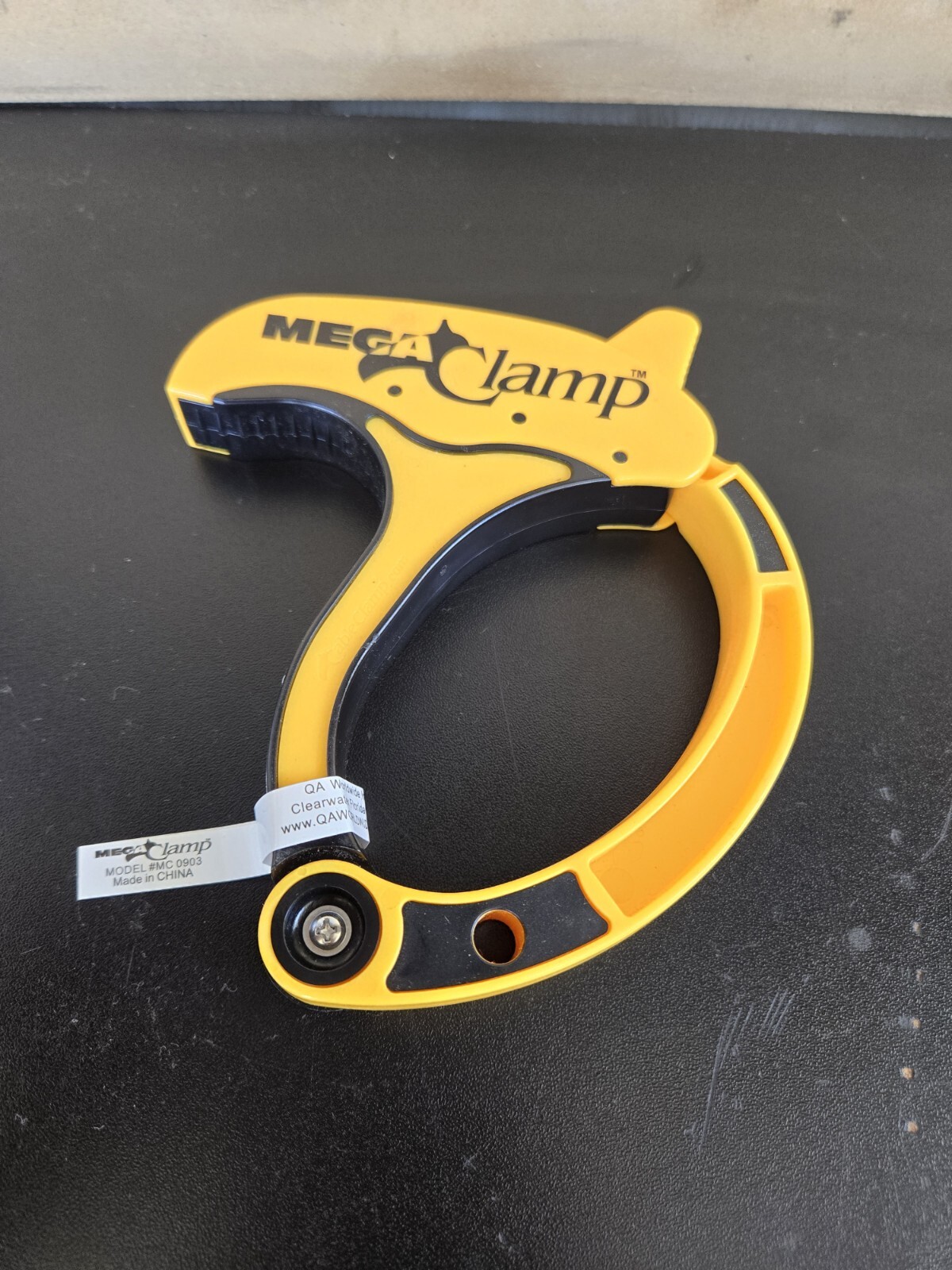 Mega Cable Wire Clamp Pro 2" - 4" Black Yellow MC 0903/ Location Shop