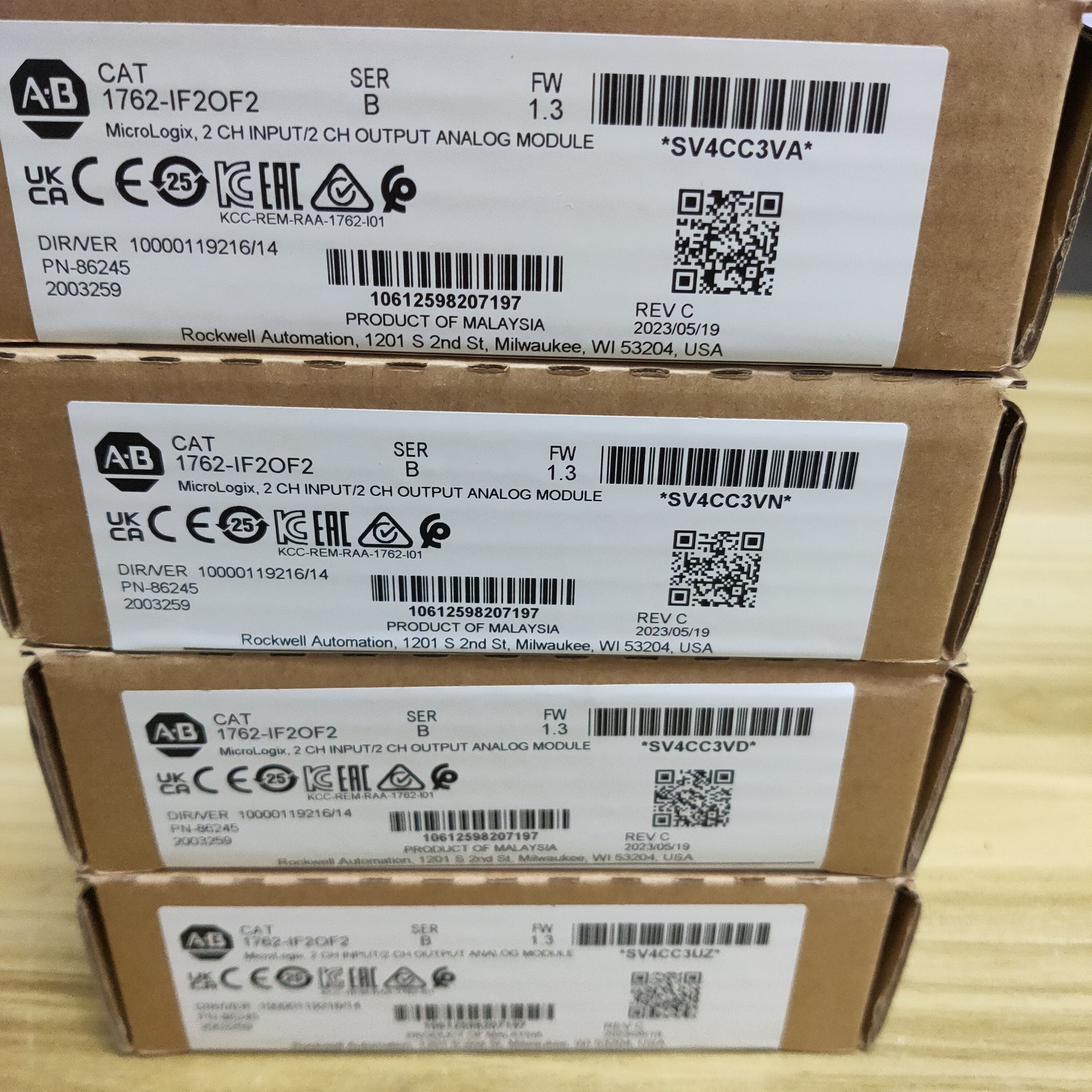 Allen-Bradley 1762-IF2OF2 MicroLogix 1200 I/O Module New Sealed