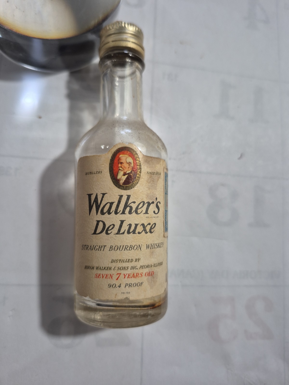 Vtg 1957 Walker’s DeLuxe 7 Yr Whiskey 90-Proof Paper Label 1/10 Pint Mini Bottle