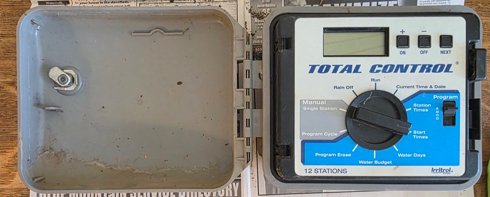 1999 Irritrol Total Control TC12-B EXT Timer Irrigation Controller 12 Stations