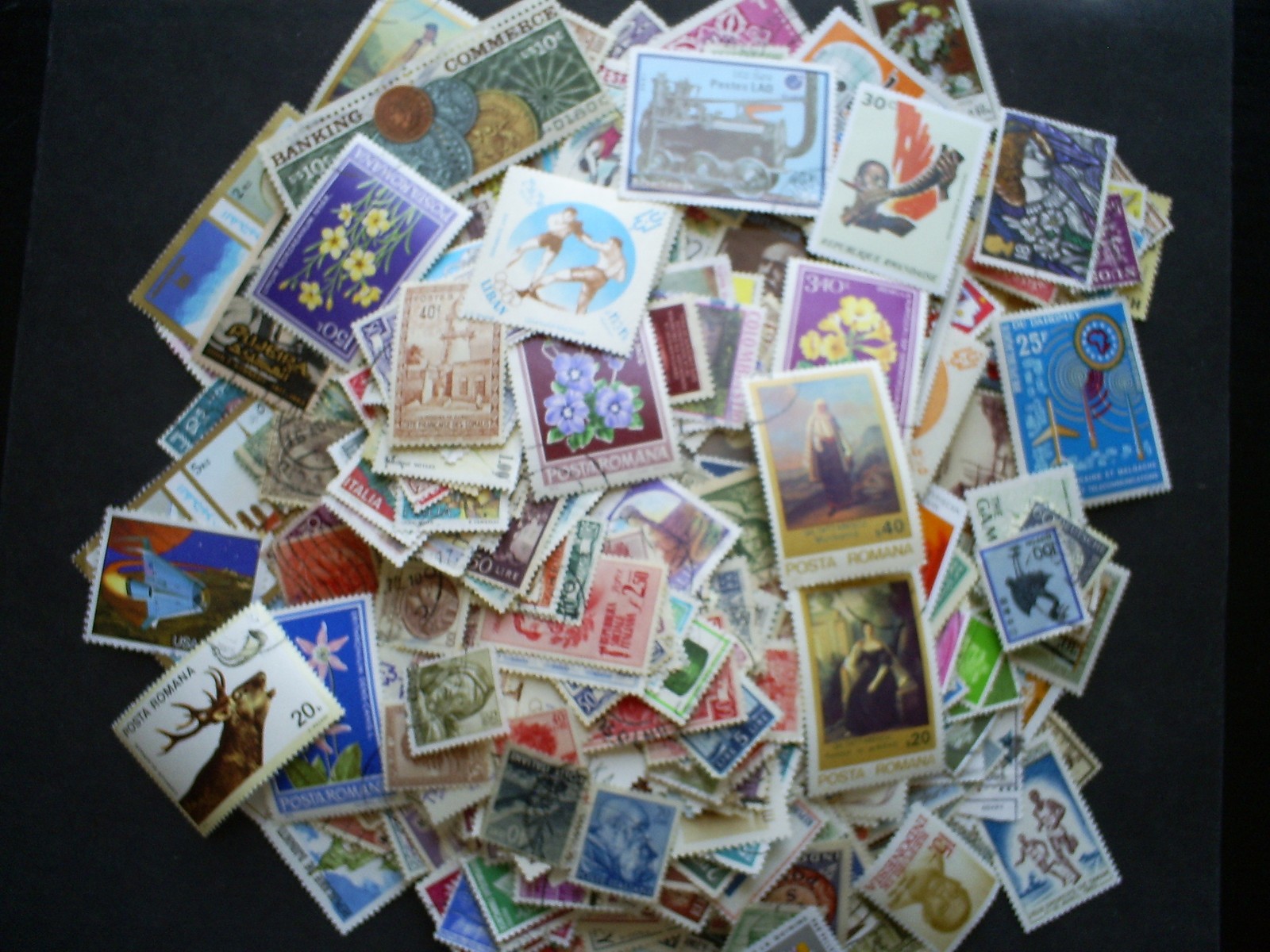 A245  Worldwide Stamp Mixture!  100 Different Stamps! Mint & Used  Hundreds sold