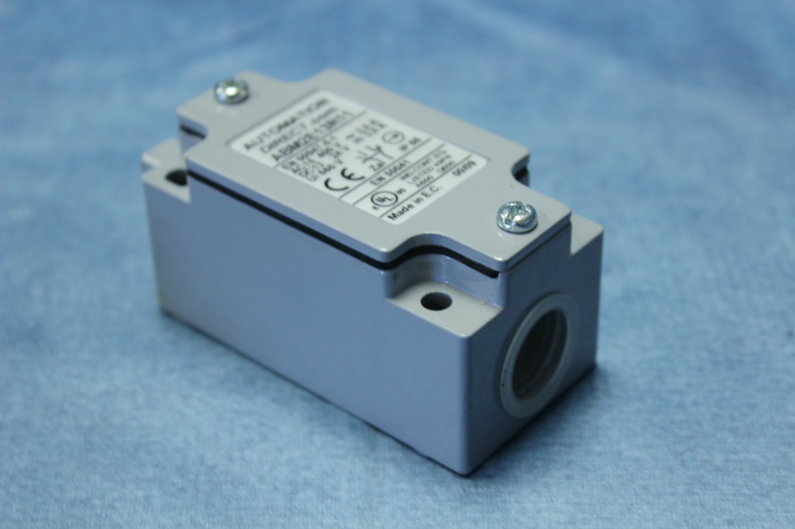 NEW Automation Direct Limit Switch ABM2E13R11 MISSING TOP PART