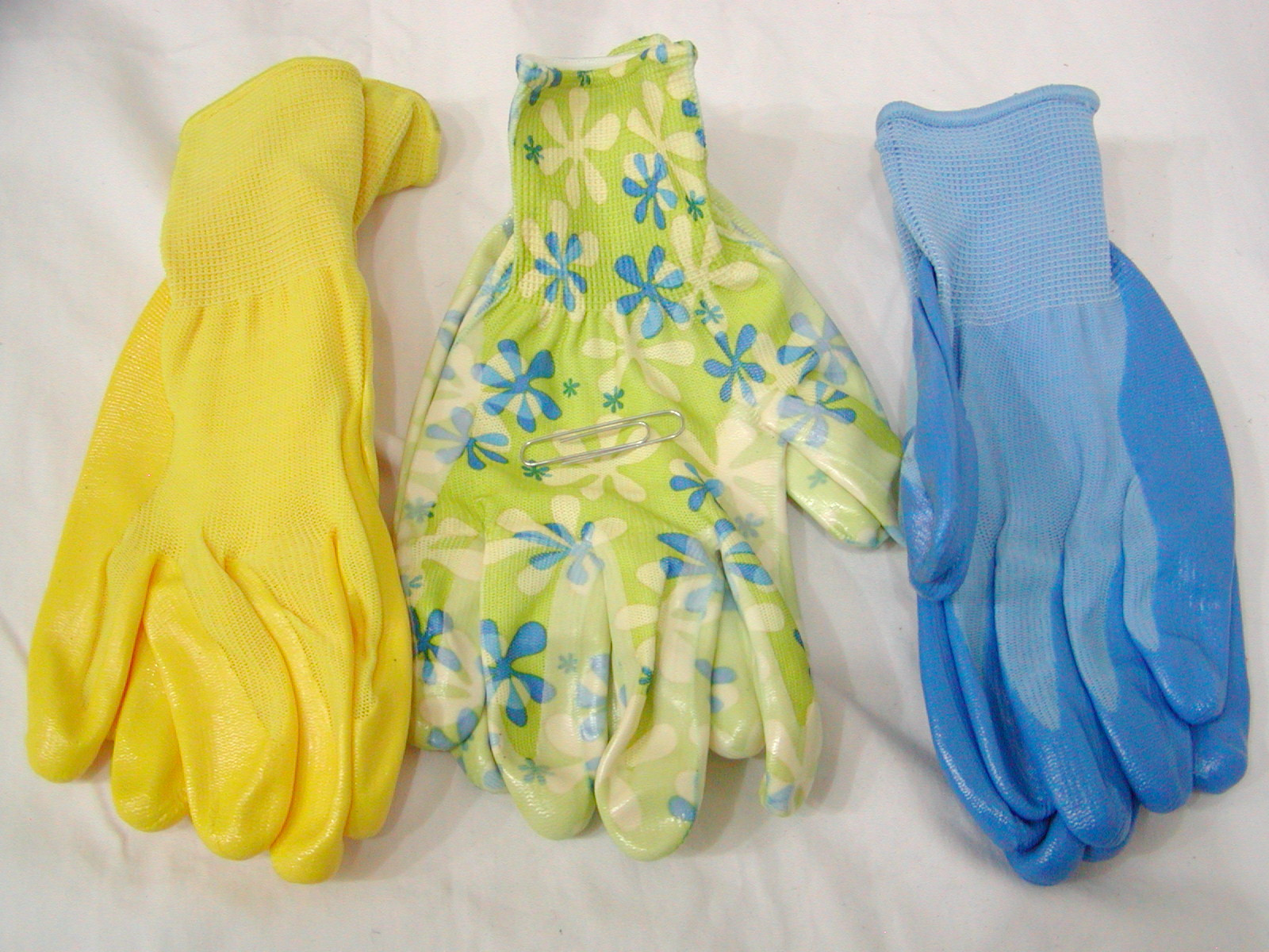 (3) NEW Women's Color Nitrile Coated Work Glove Garden Yard Blue Yellow Gloves