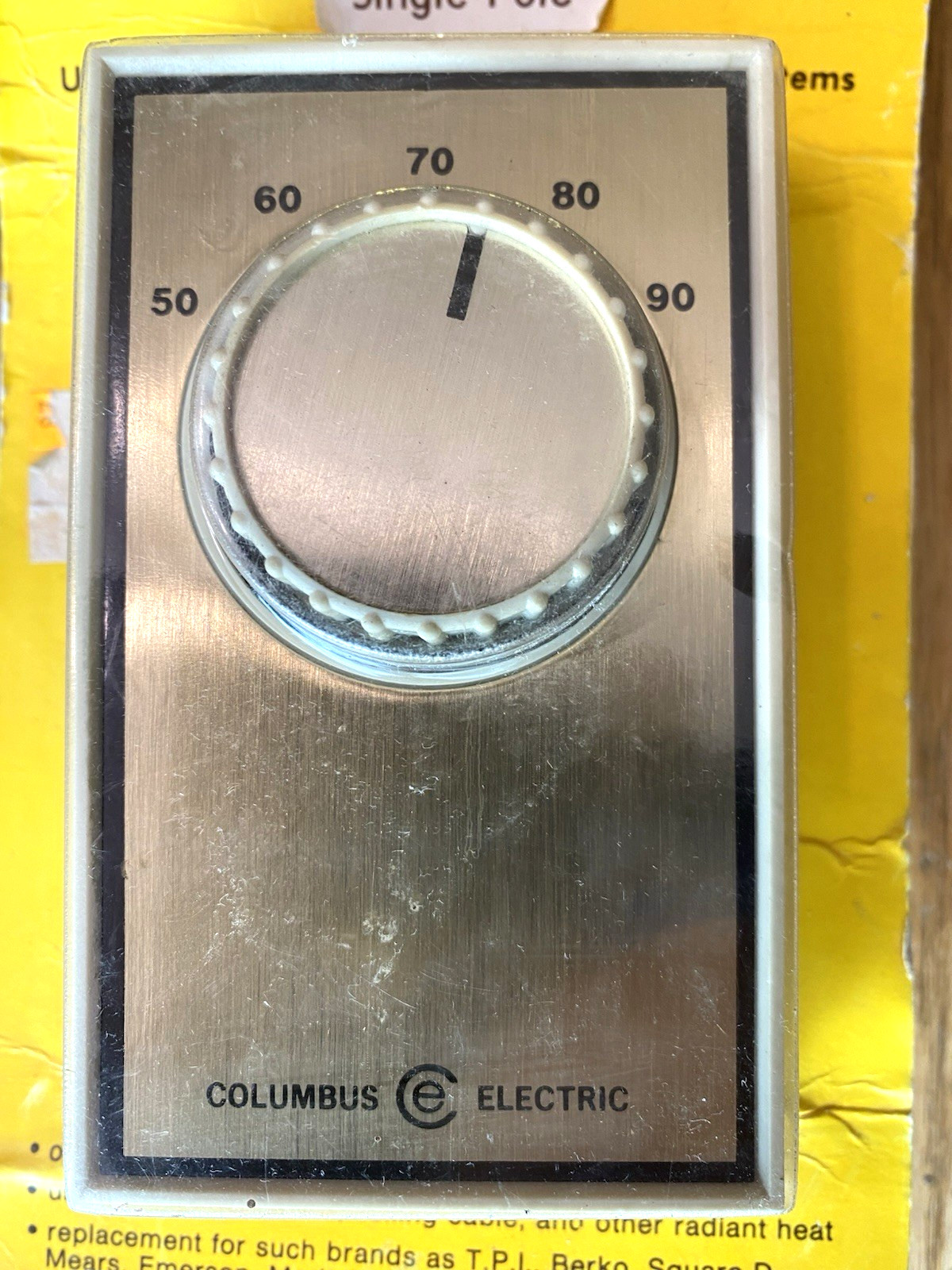 Columbus Electric universal heating thermostat for all 120-277 volt single pole