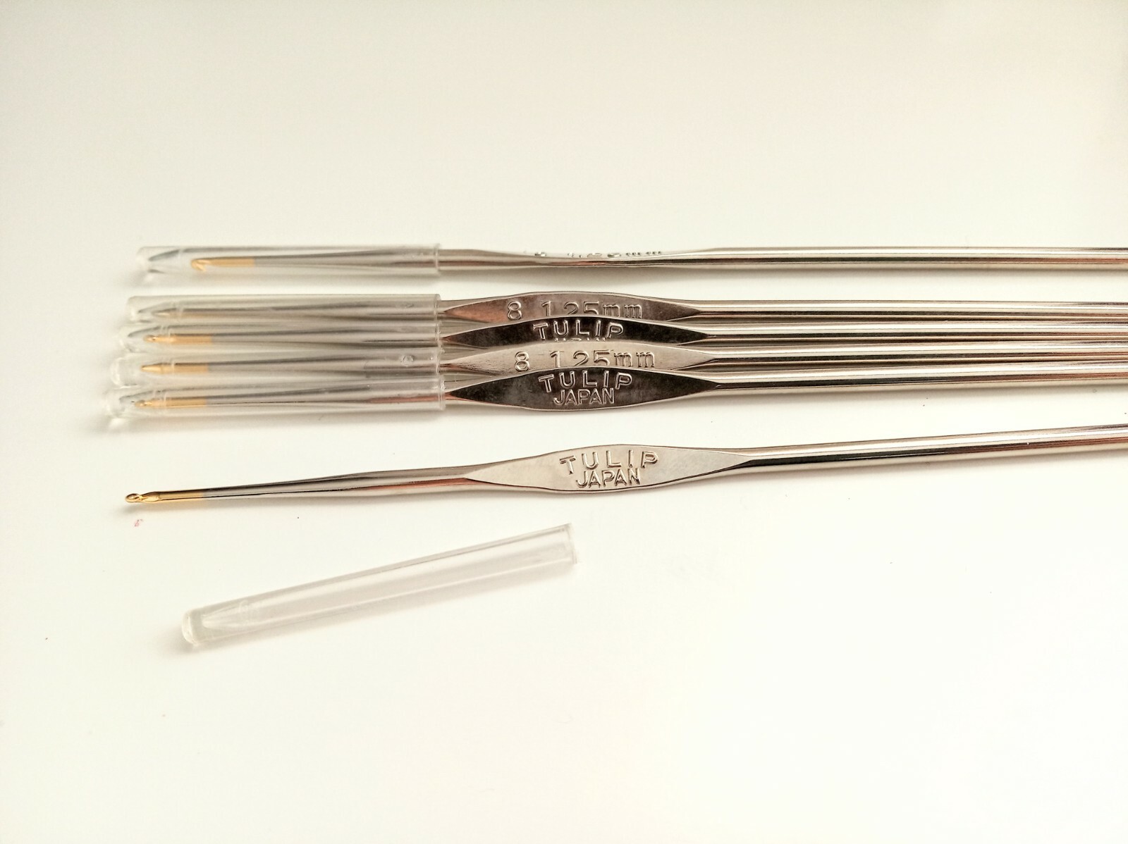 Tulip Crochet Hooks Set Of 6Pcs. Different Size, Art No. T-1G Golden Hook Point