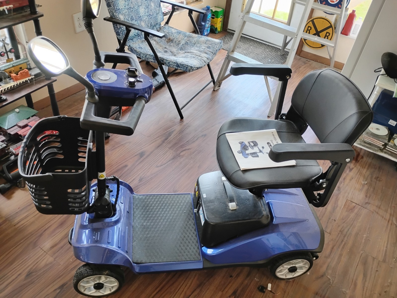 4 Wheel Mobility Scooter PICK UP ONLY