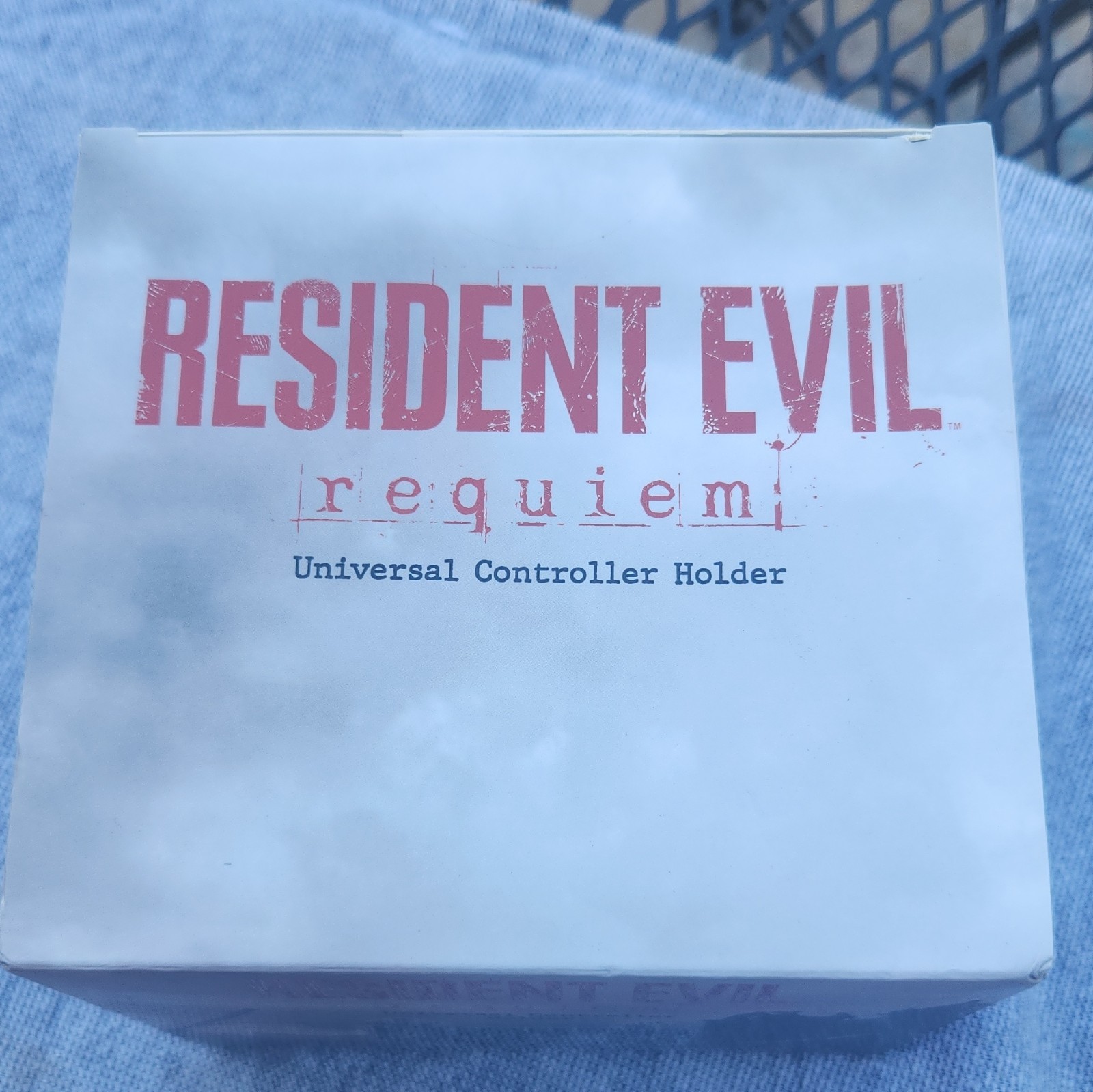 Geeknet Resident Evil Requiem Universal Controller Holder Stand Plastic 2024