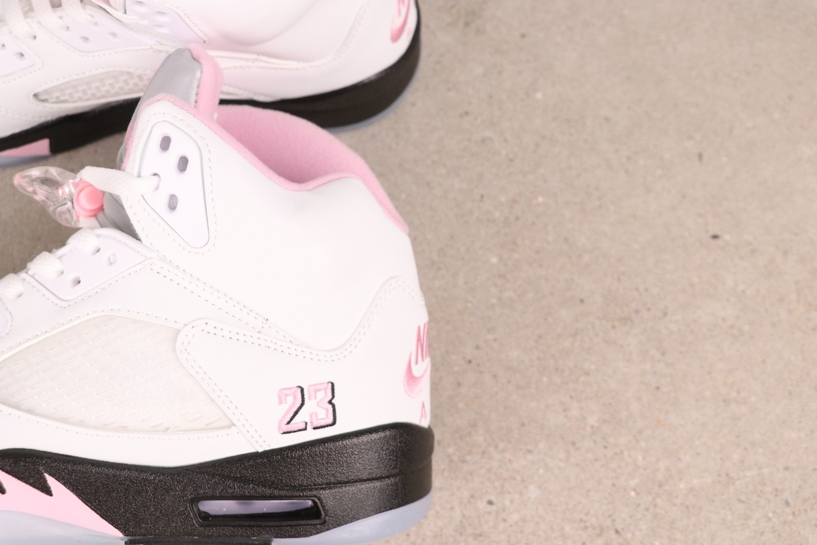 HQ7978-102 AJ5 Retro Medium Soft Pink