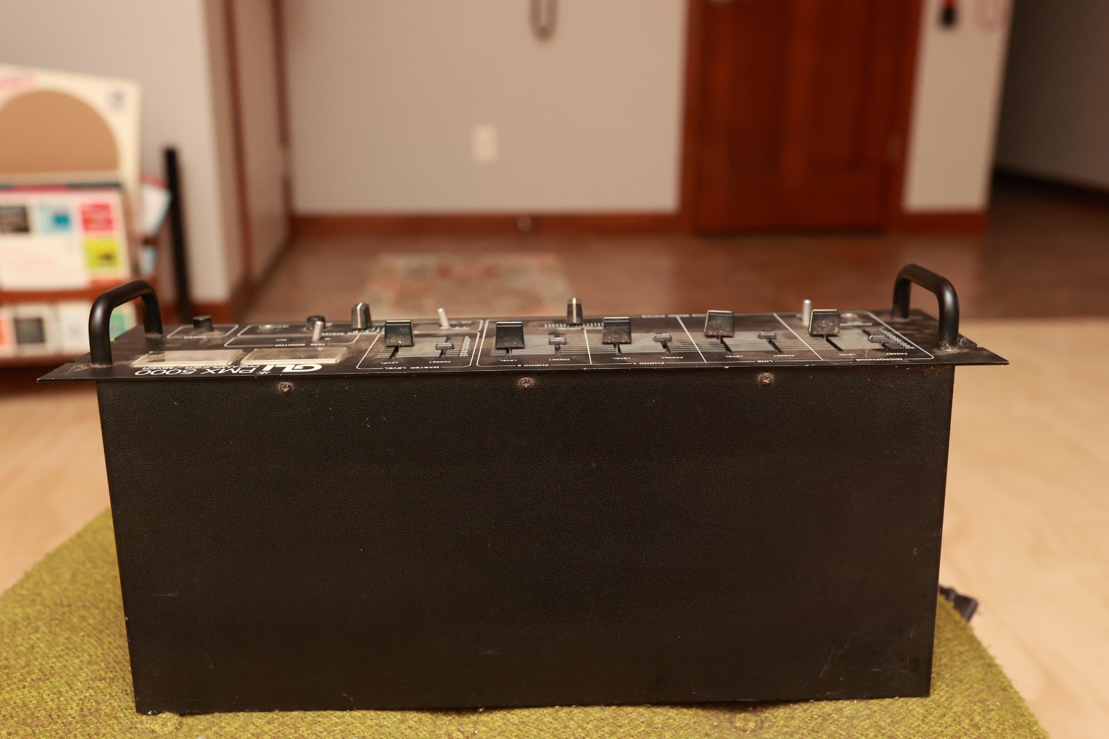 GLi PMX 5000 Preamplifier / mixer active system tested clean structurally sound
