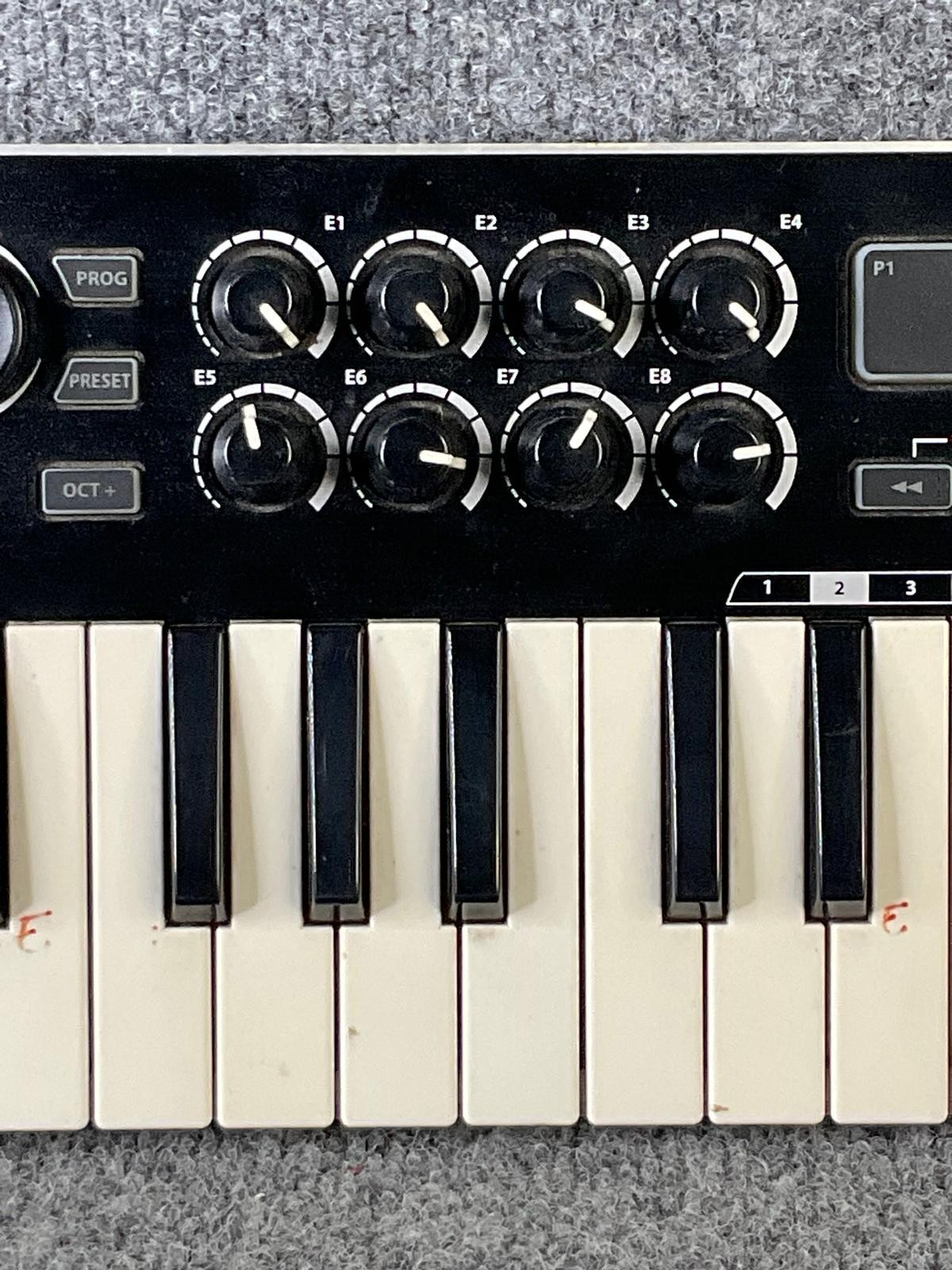 Samson Graphite M25 25-Key USB MIDI Controller Keyboard Used