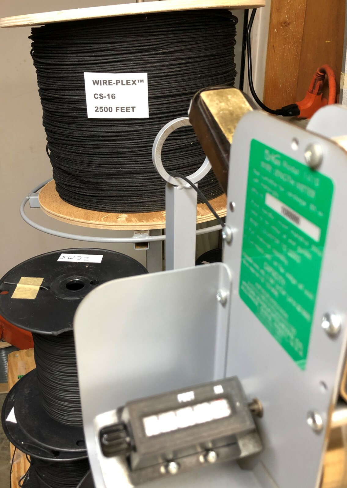 Lionel wire 1 FOOT OF 16-GA PREWAR BLACK CLOTH by Wire-Plex™ CS-16