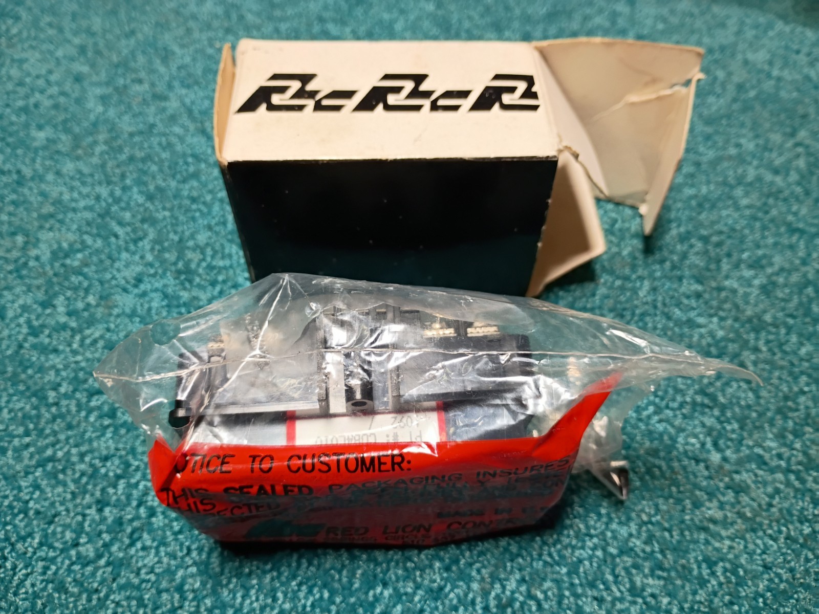 Red Lion CUB4L010 Electronic Counter 6-Digit 9-28VDC