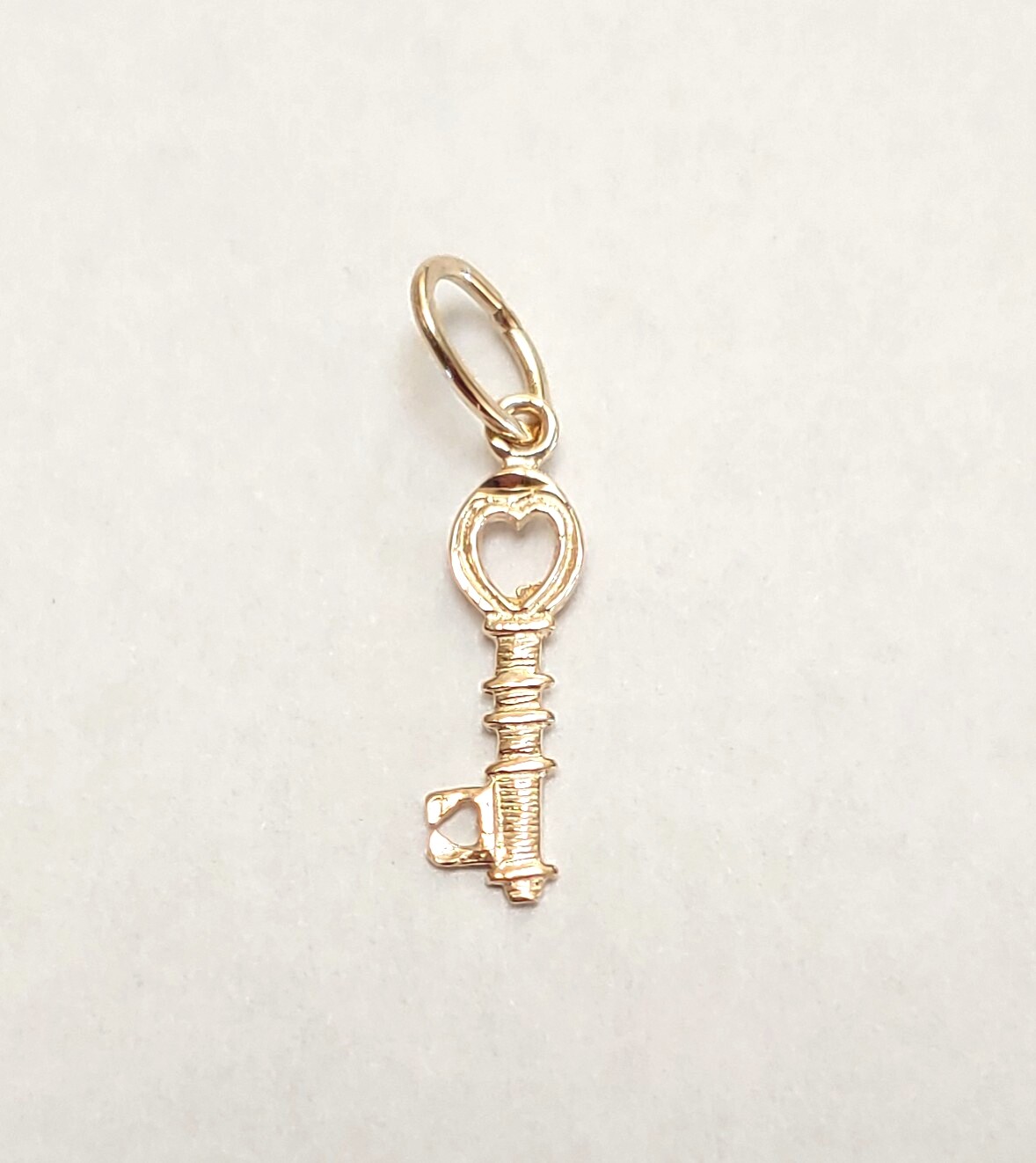 New 14k Gold Key To Heart #3 Charm Pendant
