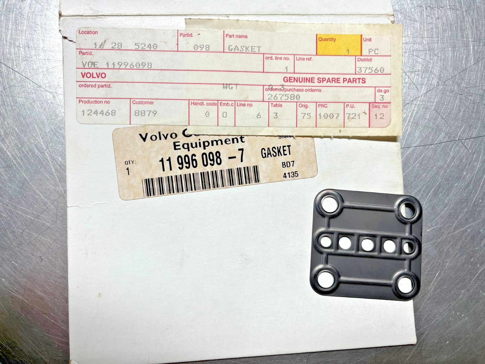 11996098  Genuine OEM  VOLVO  GASKET   Ingersoll Rand   VOE11996098