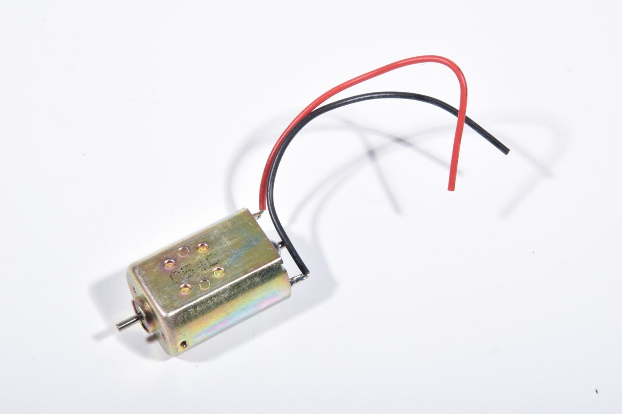615.73.13 / U8 245 A 84, Mini Motor 2.4 488178 - MINT CONDITION