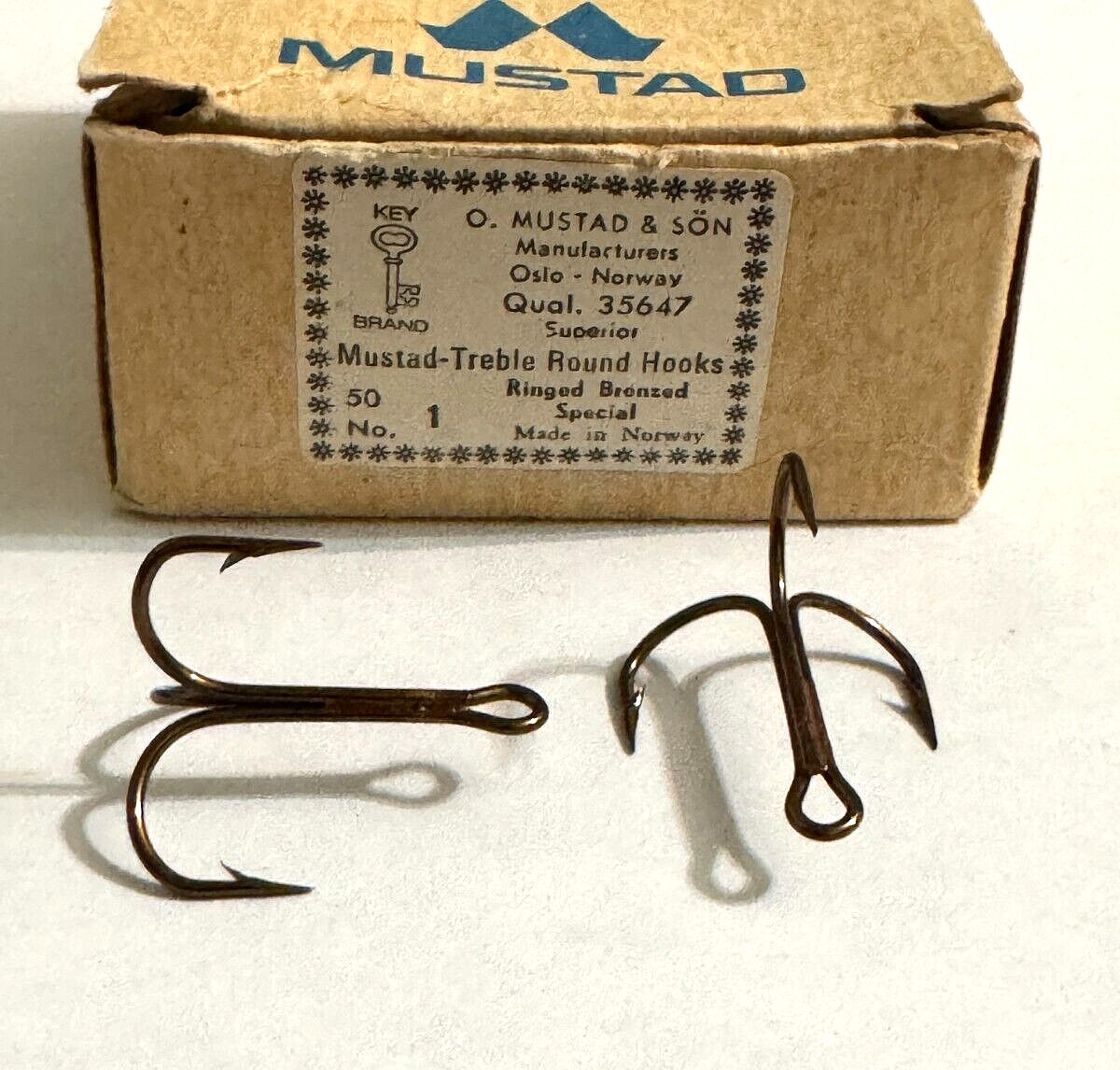 50 Mustad 35647 Size 1 Treble Hooks