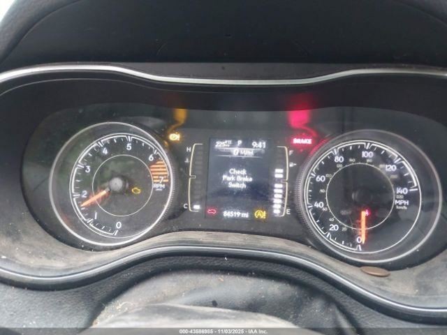 CHEROKEE 2019 Glove Box 4942148