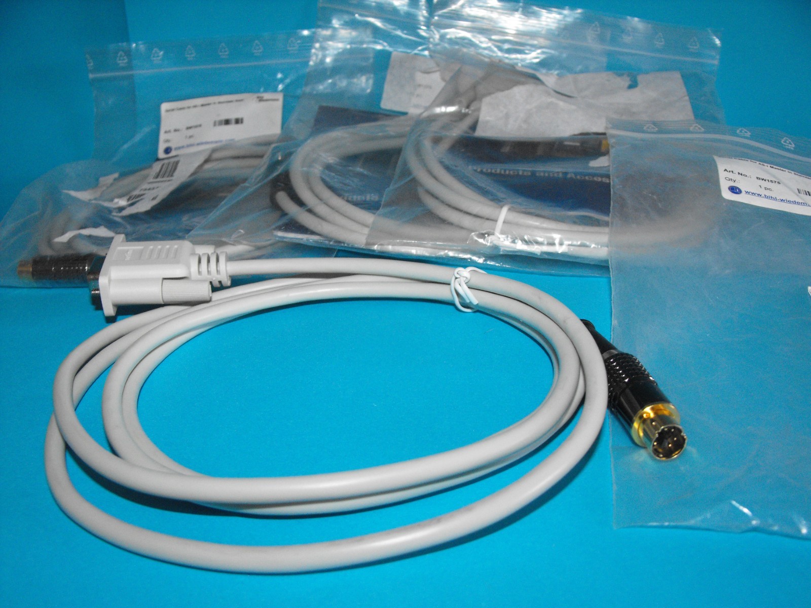 Bihl-Wiedemann BW1575.SERIAL CABLE,D-SUB DATA CABLE 9-PIN,MINI-DIN PLUG 6PIN.NEW