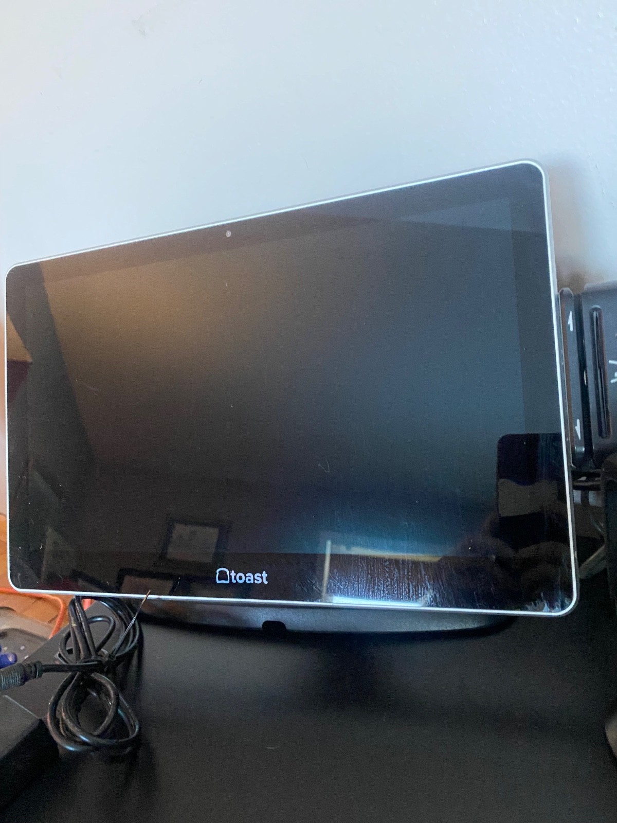 Toast POS System 14" TOUCHSCREEN, Card Reader, ROUTER, 2 PRINTERS, CASH DRAWER