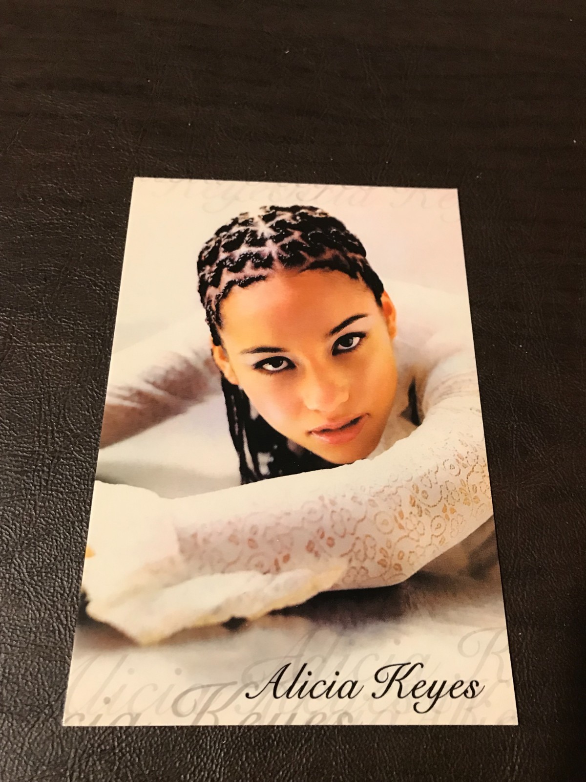 6 X 4 MUSIC UNPOSTED POSTCARD - ALICIA KEYES