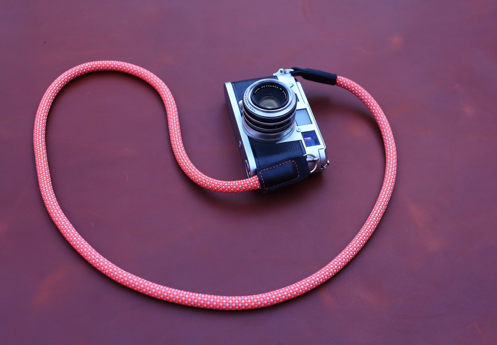Spotted Climbing Rope Camera Strap | Crimson & Ash Grey