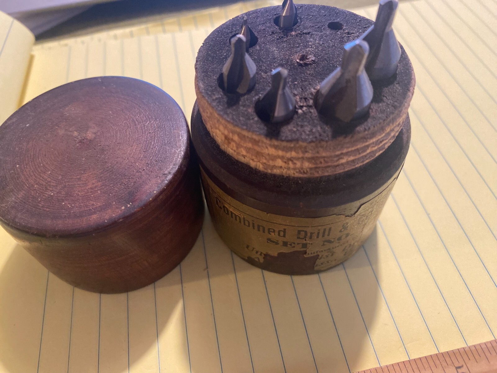 VINTAGE UNION TWIST DRILL CO. COMBINED DRILL & COUNTERSINK SET NO. 21 IN CASE