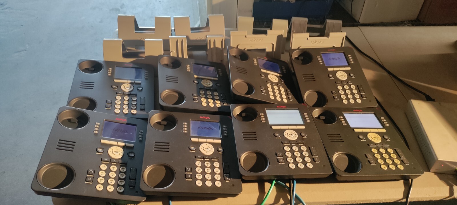Lot of 6 Avaya 9611g and 2 Avaya 9608 VOIP IP Phones Tested for powering on PoE