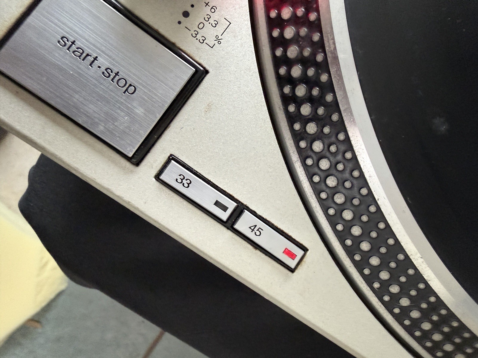 Technics 1200 MK2 Turntable Functional